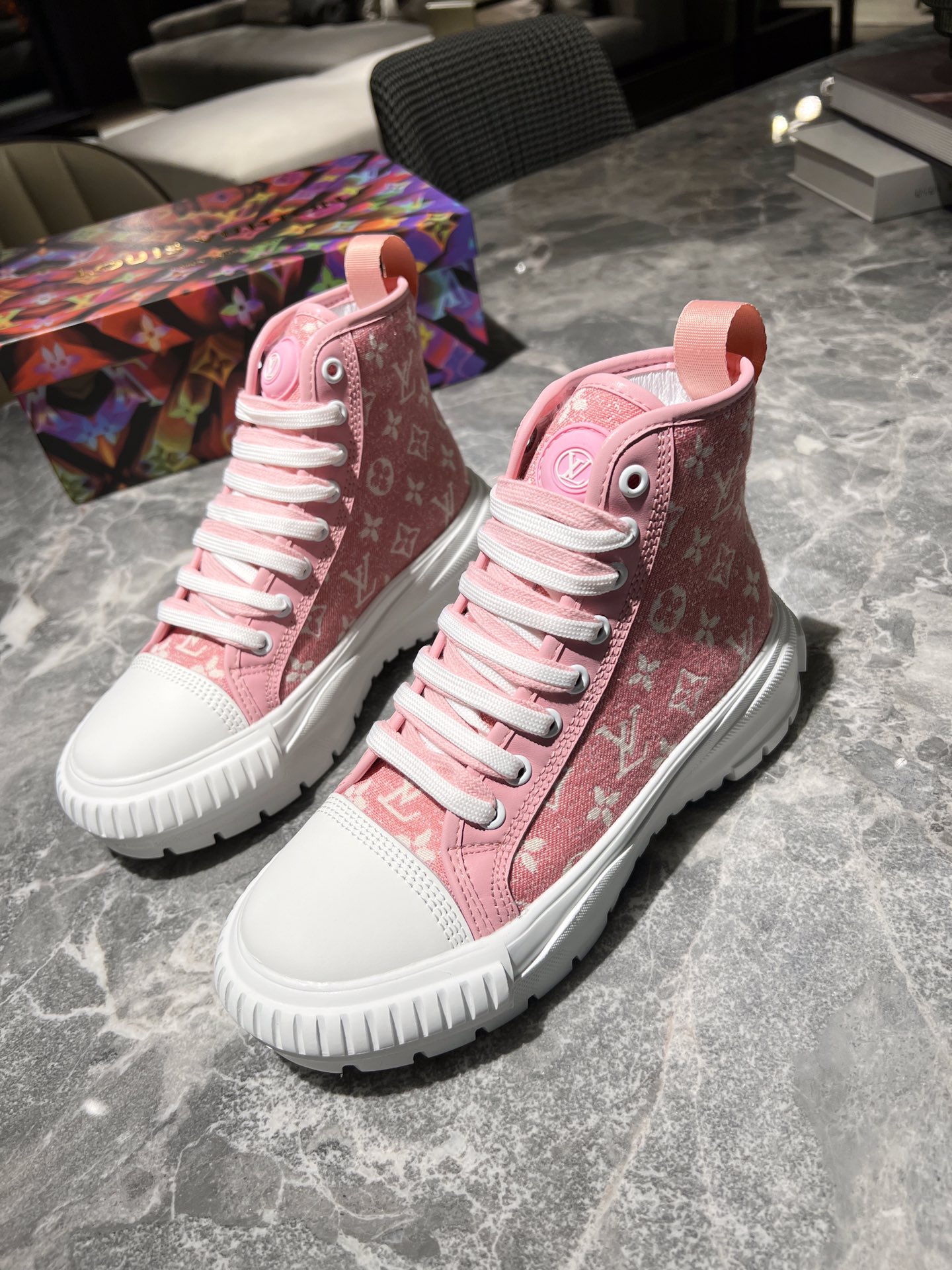 0090  $75 gallery