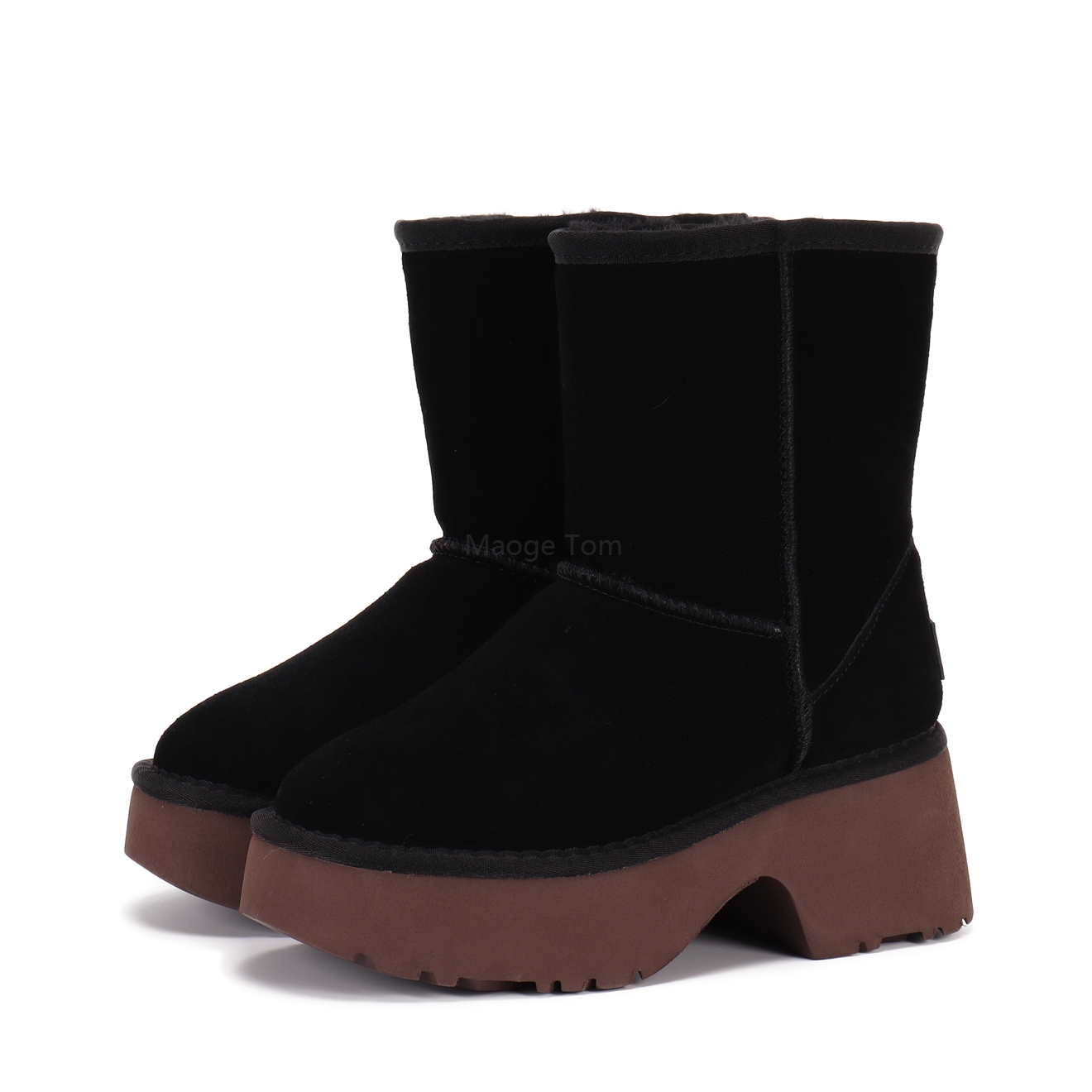 015 UGG 55 gallery
