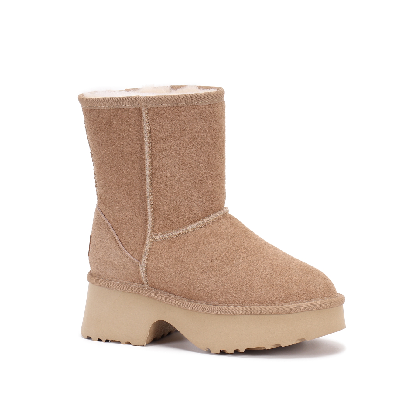 015 UGG 55 gallery