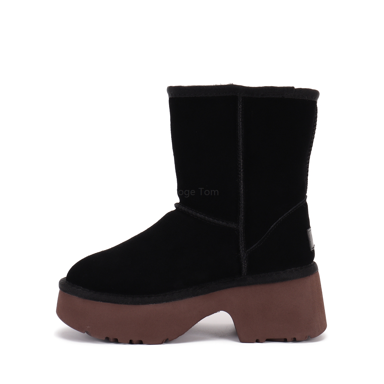 015 UGG 55 gallery
