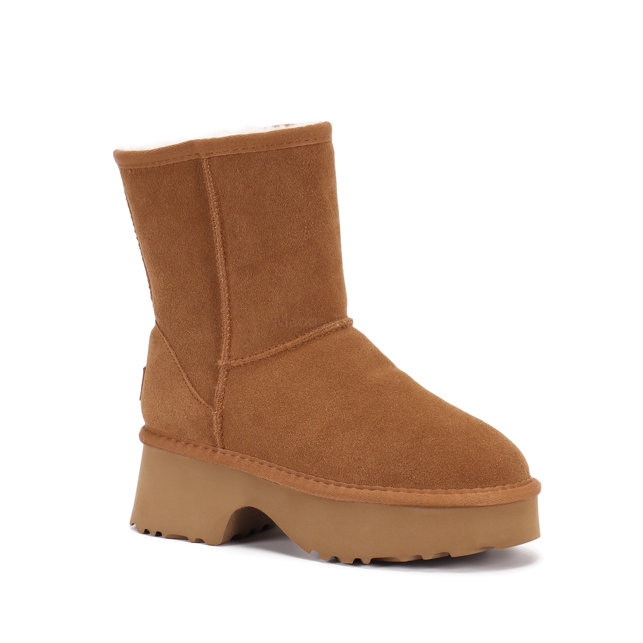 015 UGG 55 gallery