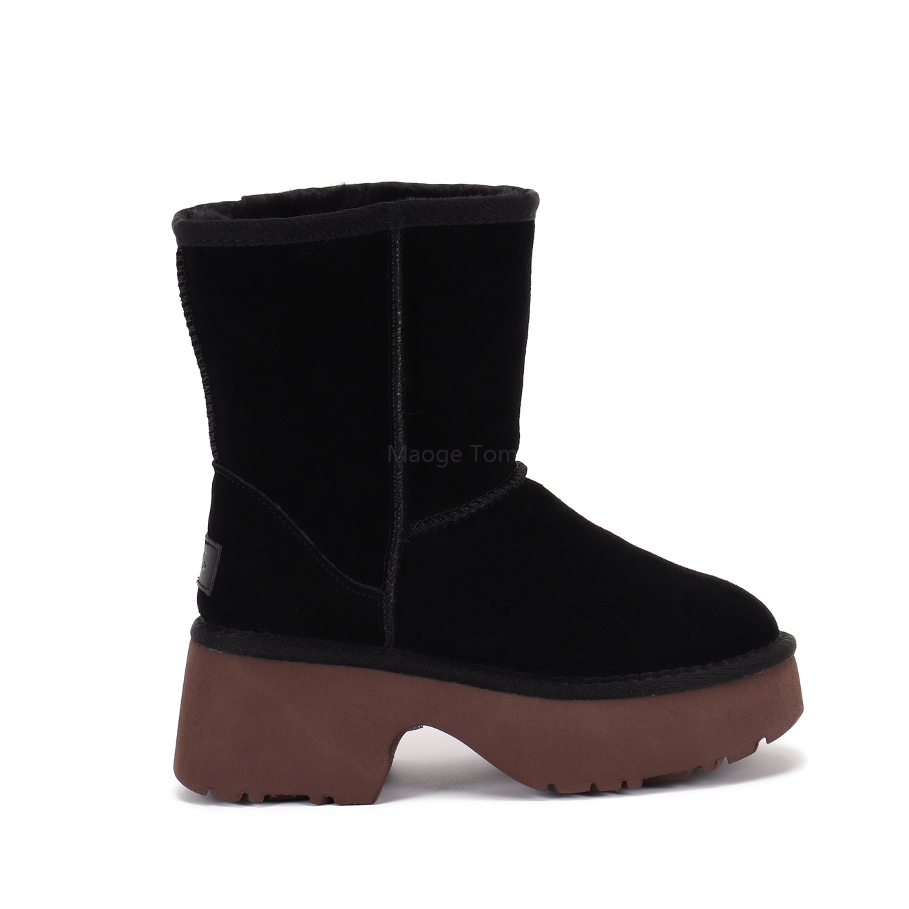 015 UGG 55 gallery