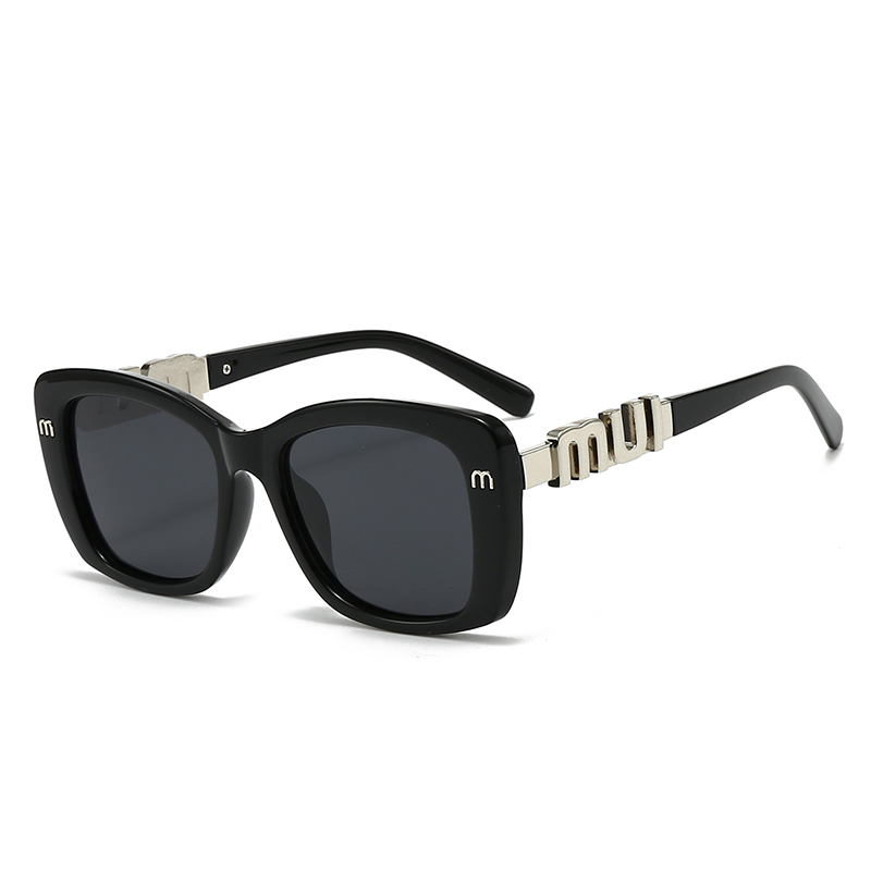 020、Miu Miu $25 gallery