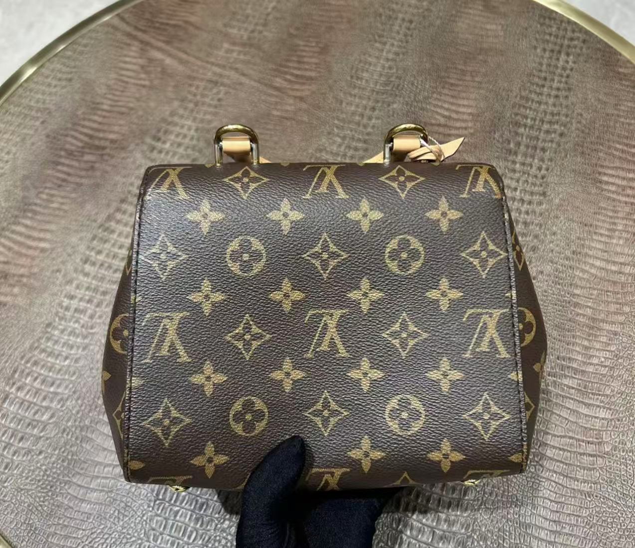 07701 $74 LV gallery