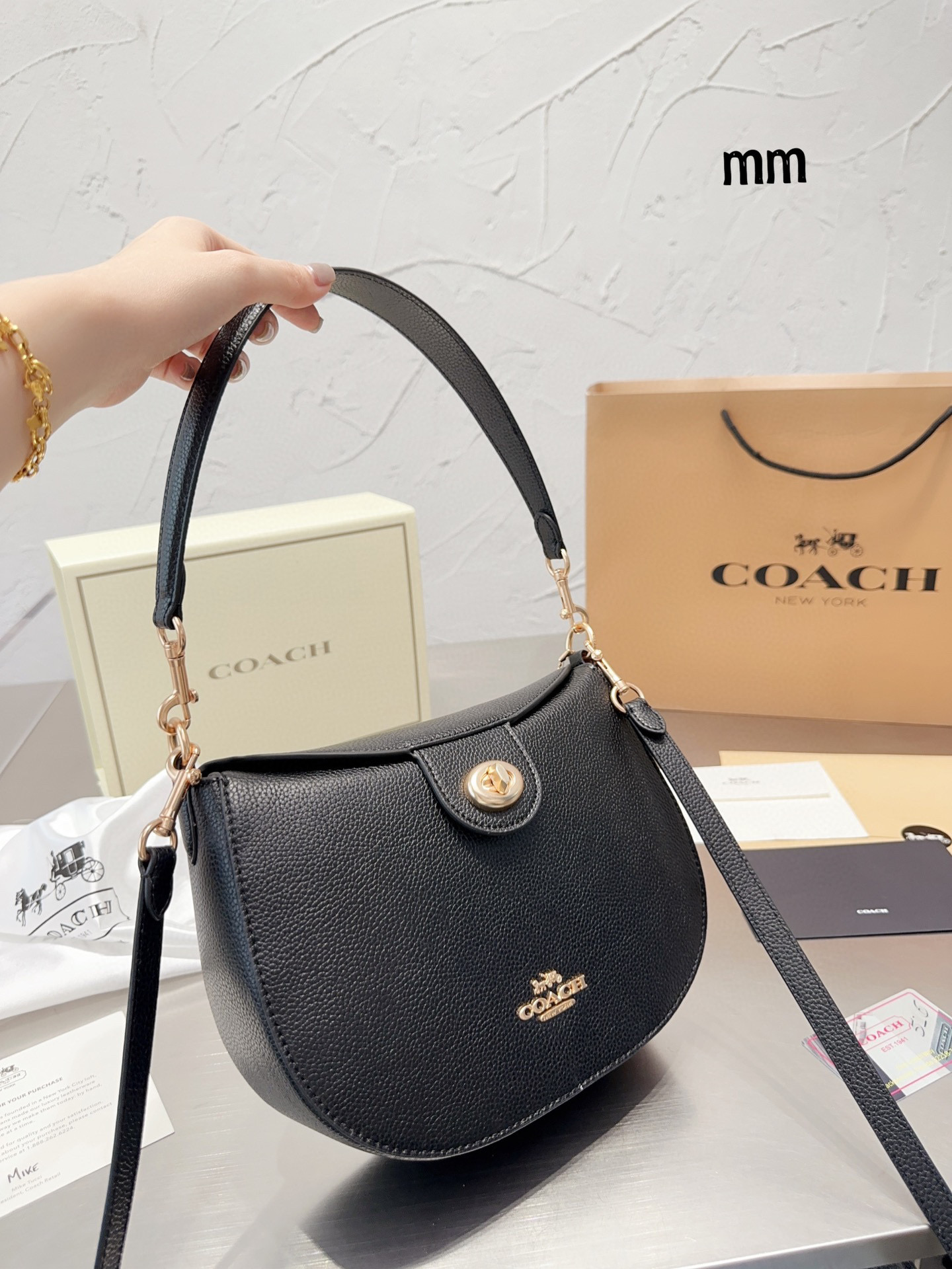 11738 coach 85$ gallery