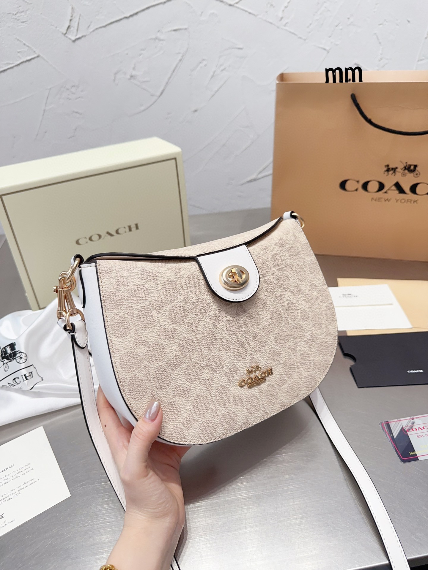 11738 coach 85$ gallery