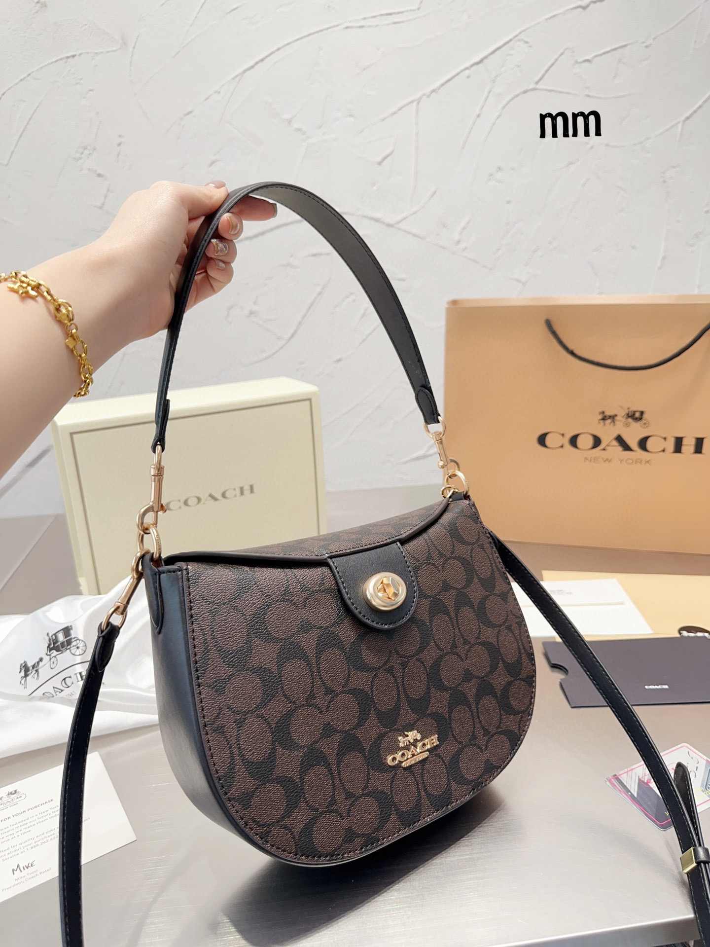 11738 coach 85$ gallery
