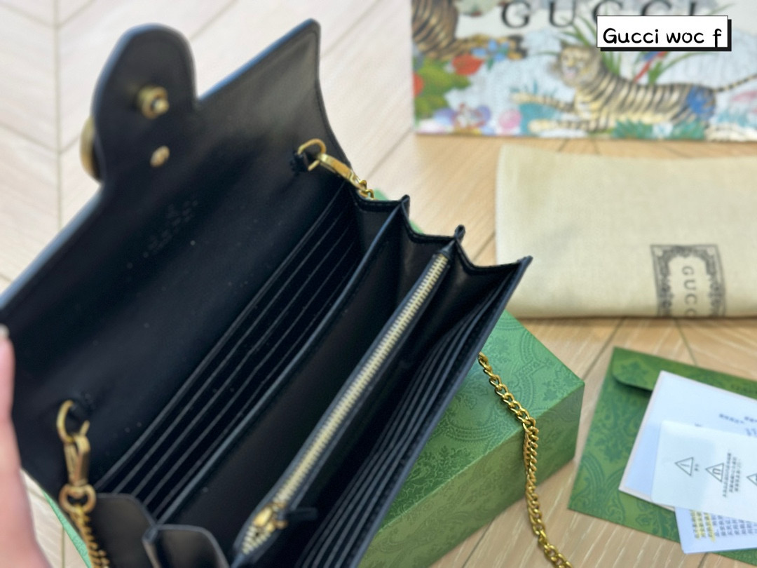 173 Gucci $70 gallery