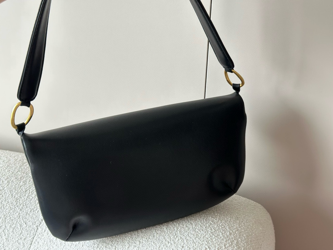 186 Chanel $75 gallery