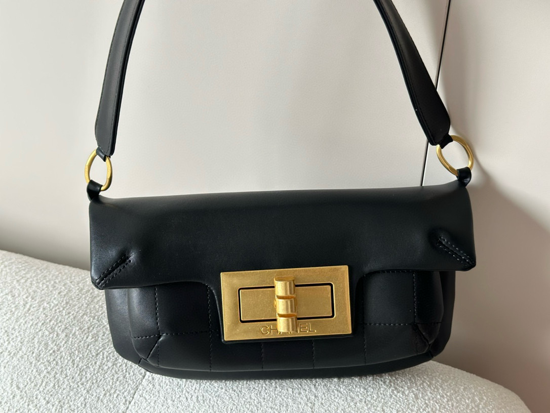 186 Chanel $75 gallery