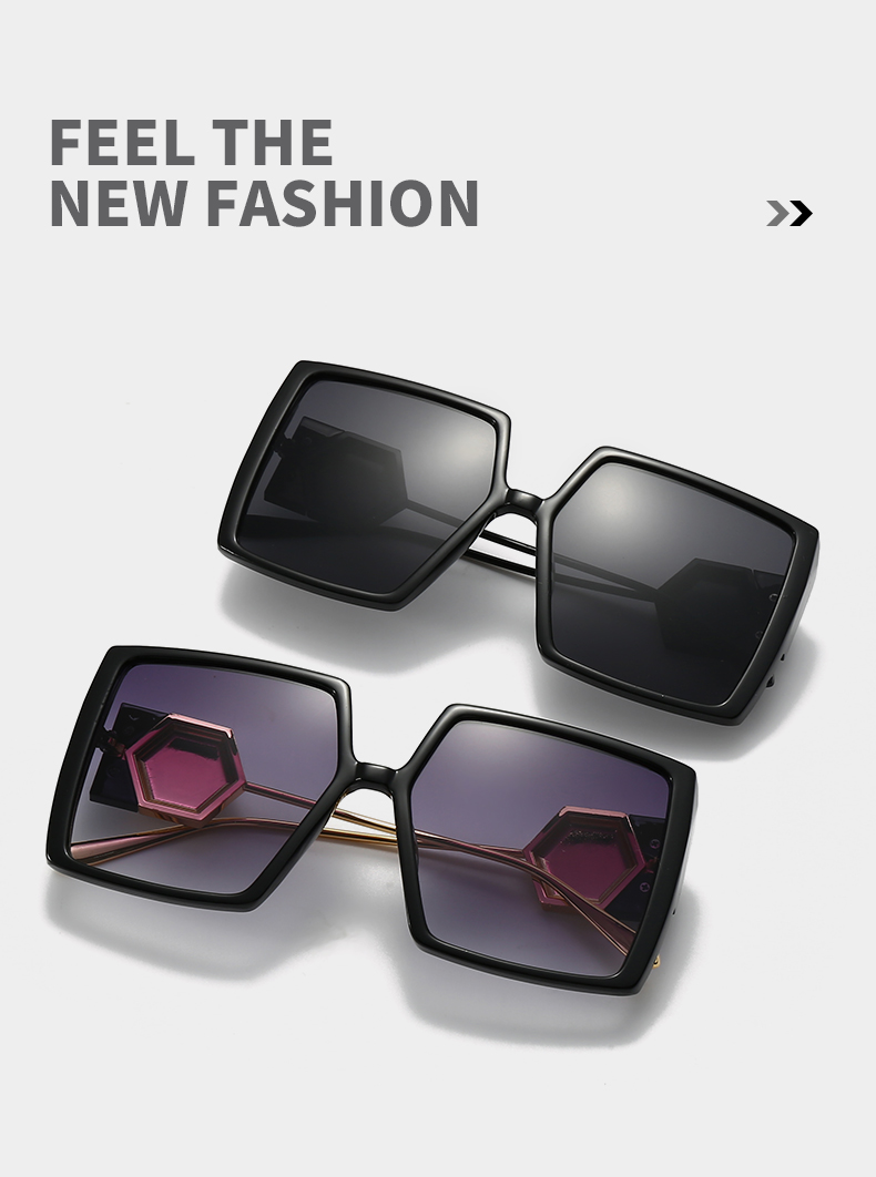 20013 Versace $25 gallery