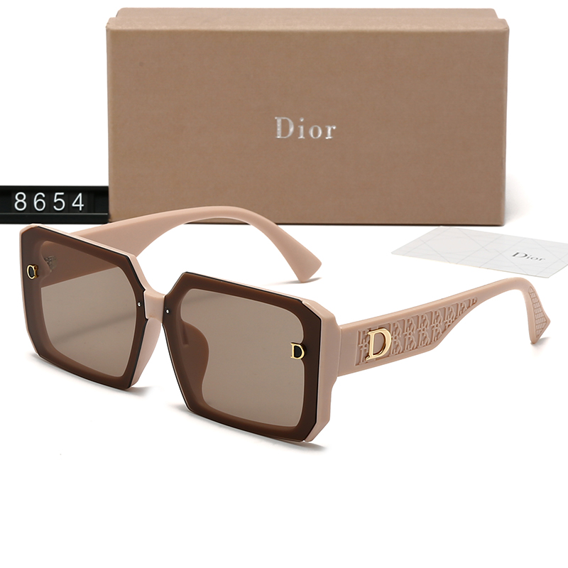 20016 Dior $25 gallery