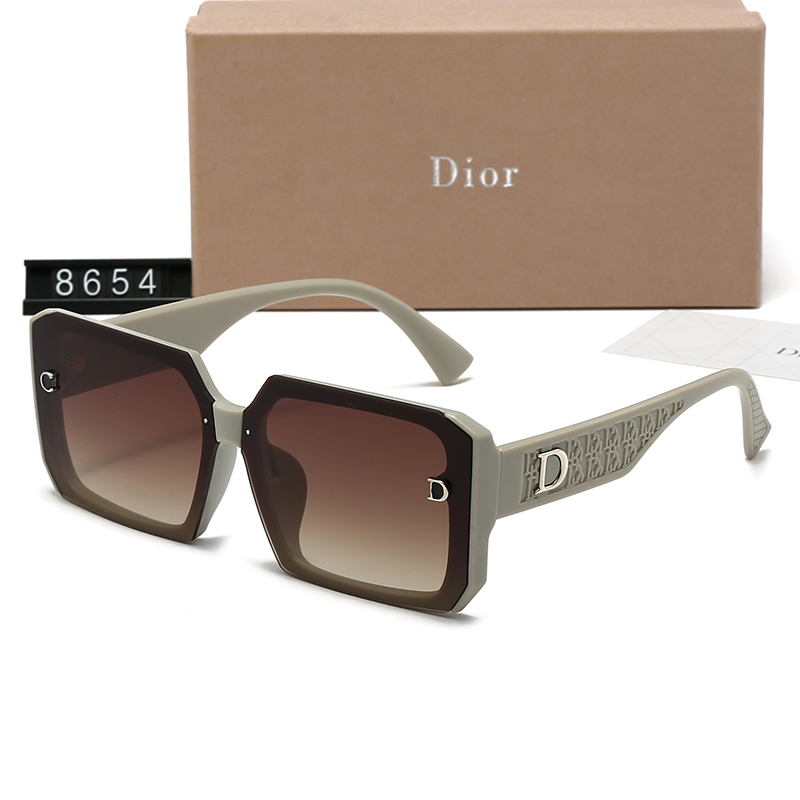 20016 Dior $25 gallery