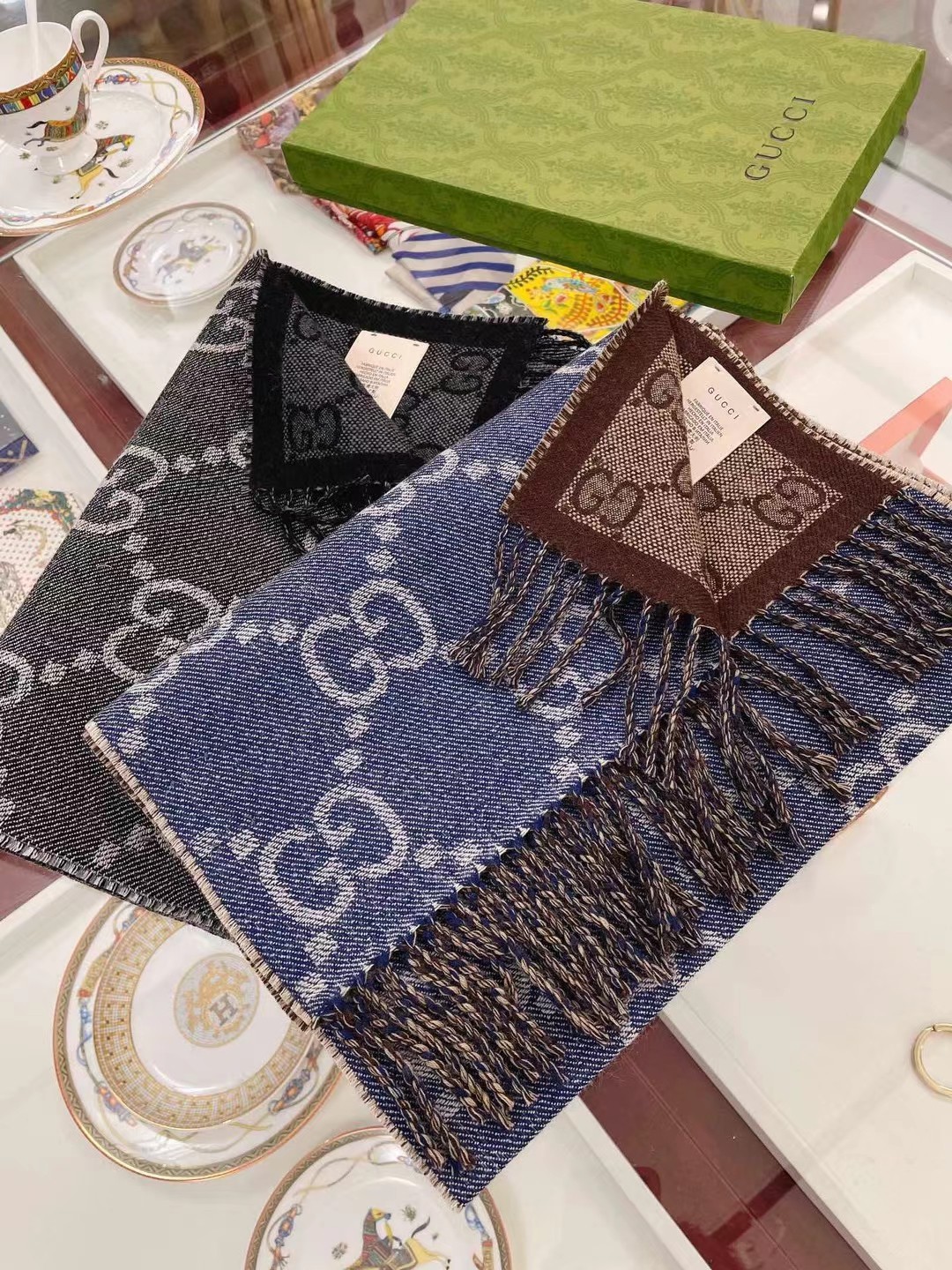 20021 scarf GUCCI  $39 gallery