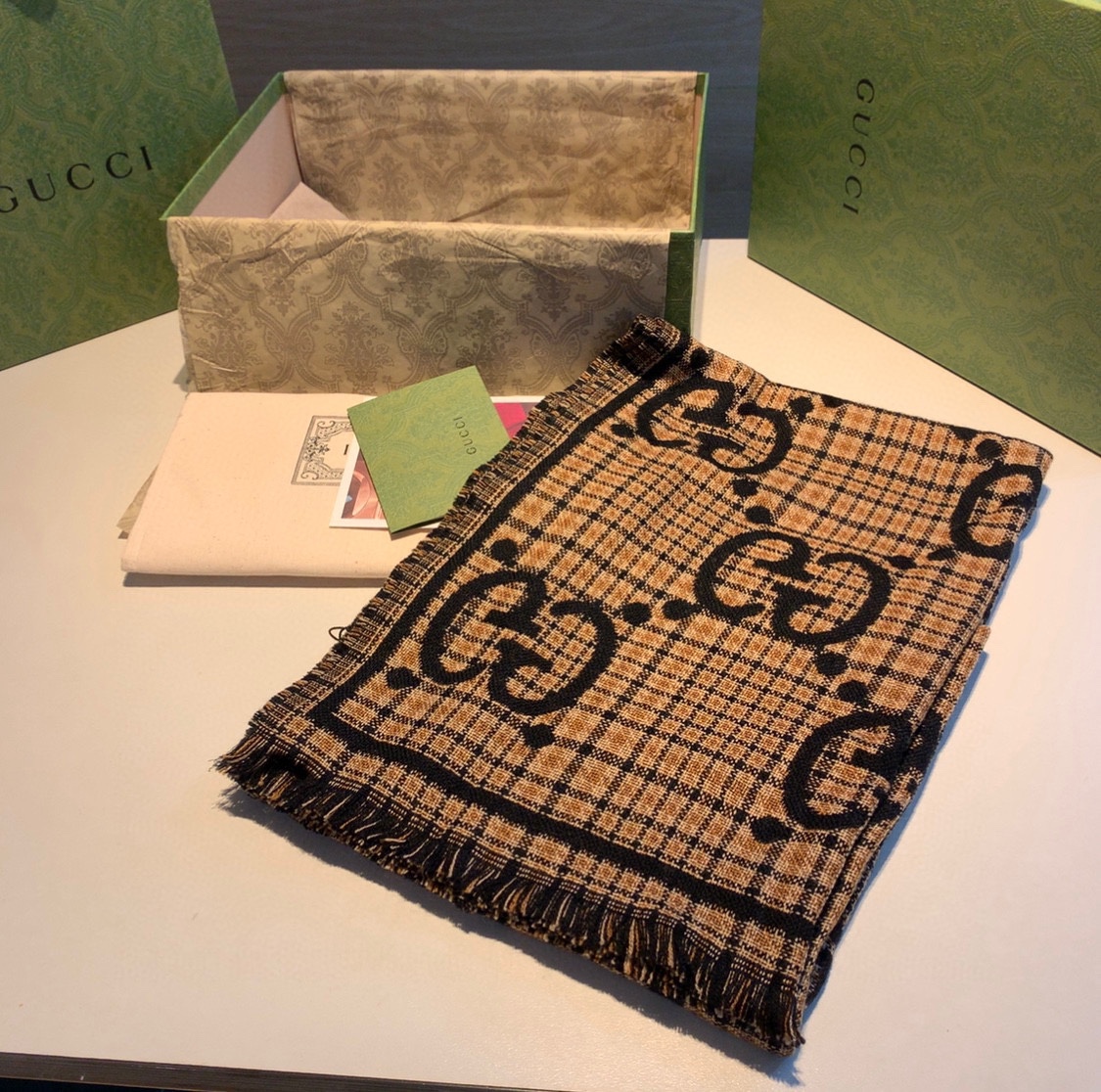 20023 scarf GUCCI  $27 gallery