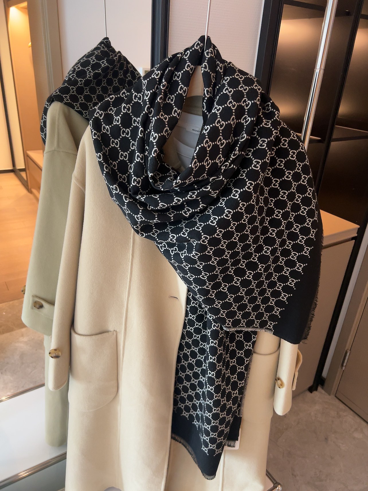 20027 scarf GUCCI  $27 gallery