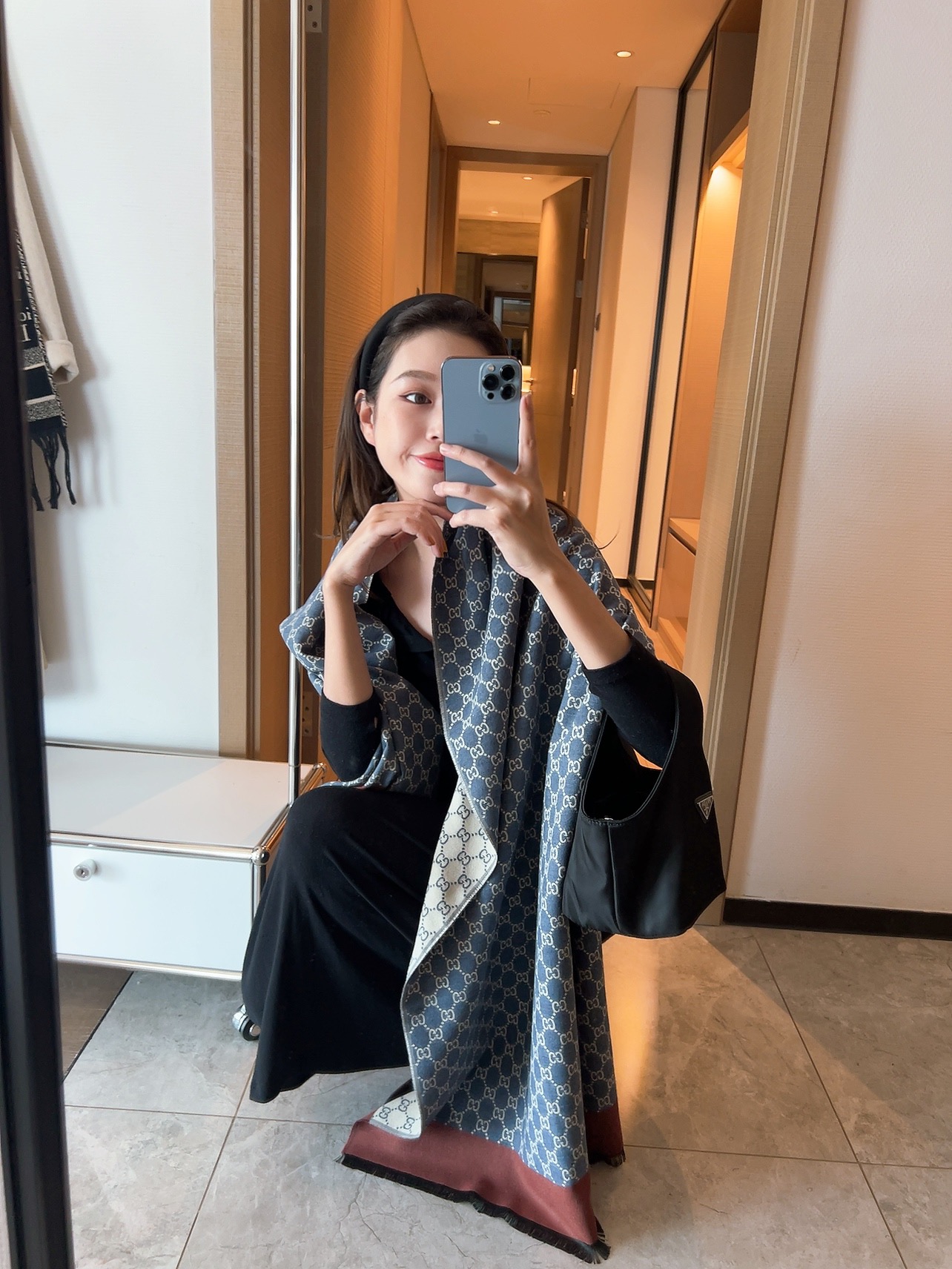 20027 scarf GUCCI  $27 gallery