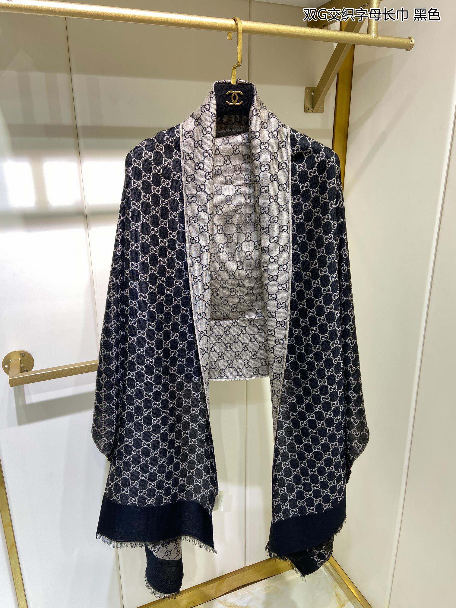 20027 scarf GUCCI  $27 gallery