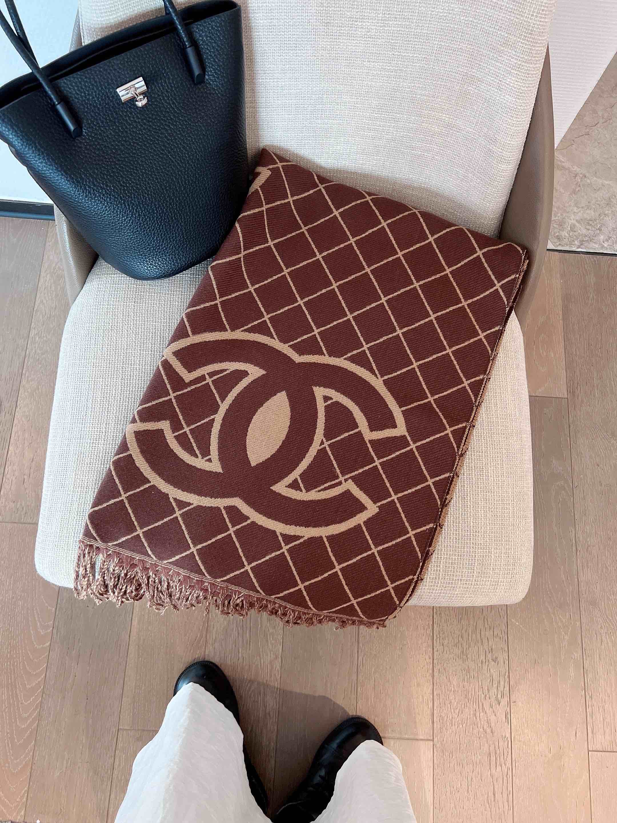 20028 Chanel scarf $27 gallery
