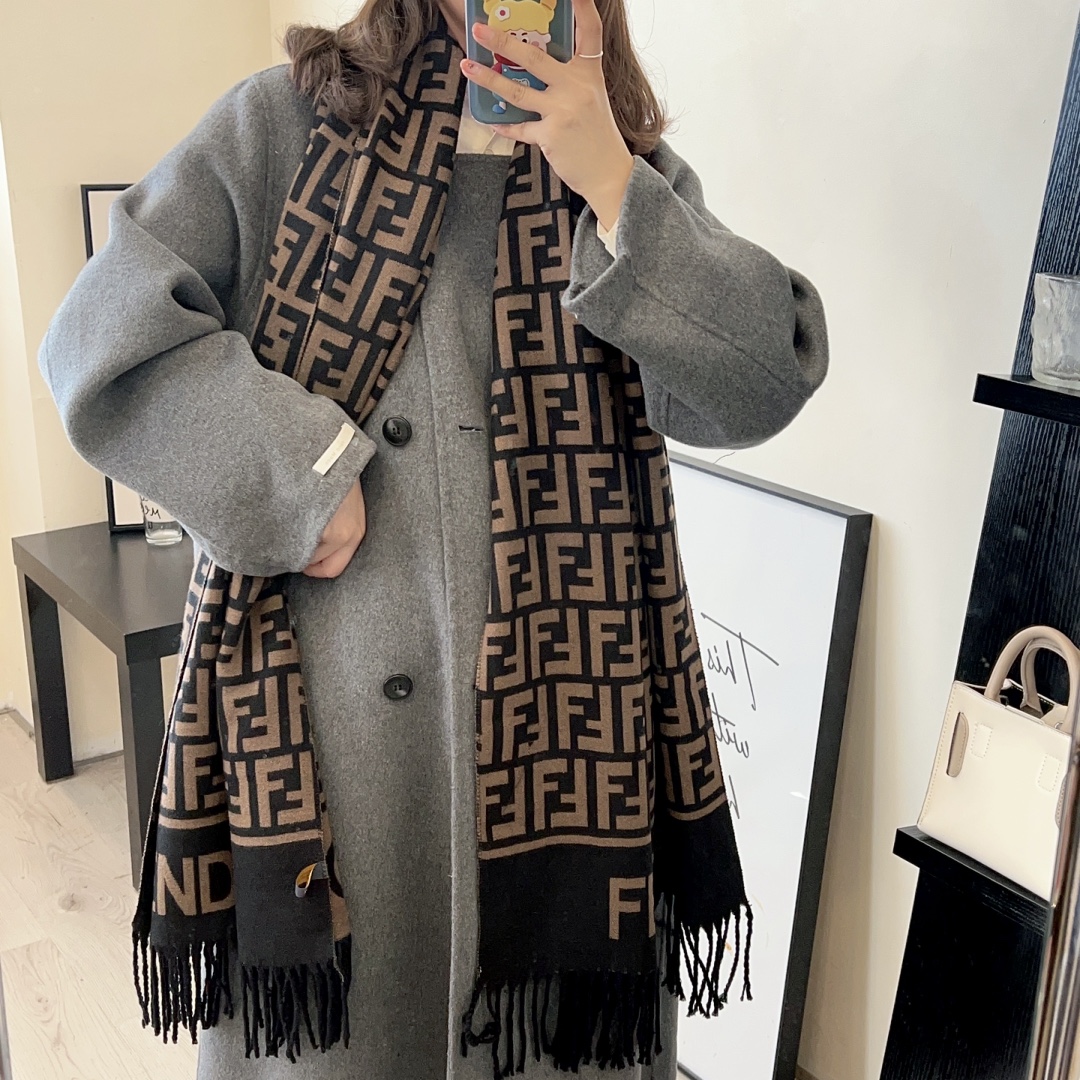 20030 scarf Fendi  $27 gallery