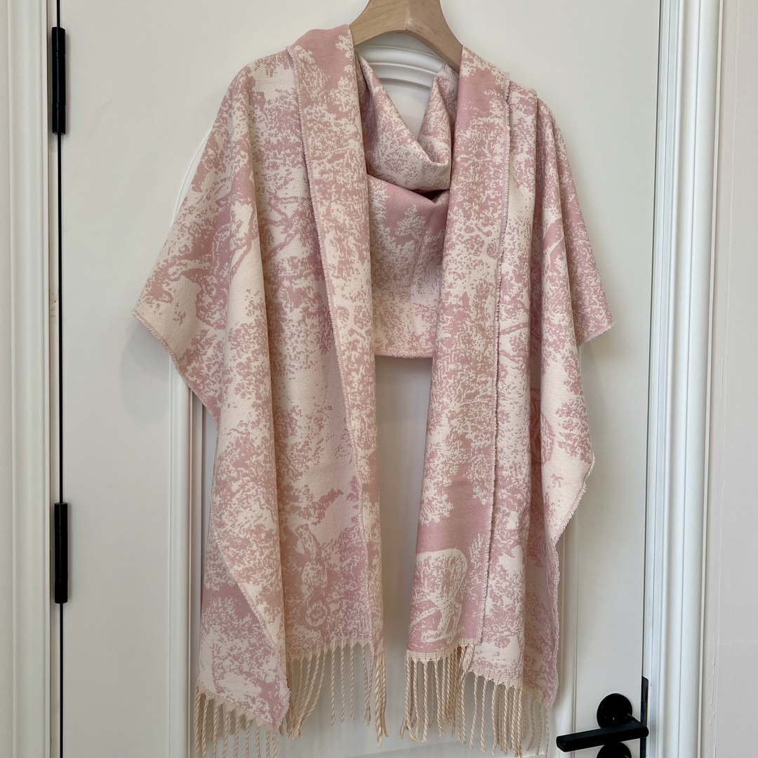 20031 scarf DIOR  $27 gallery