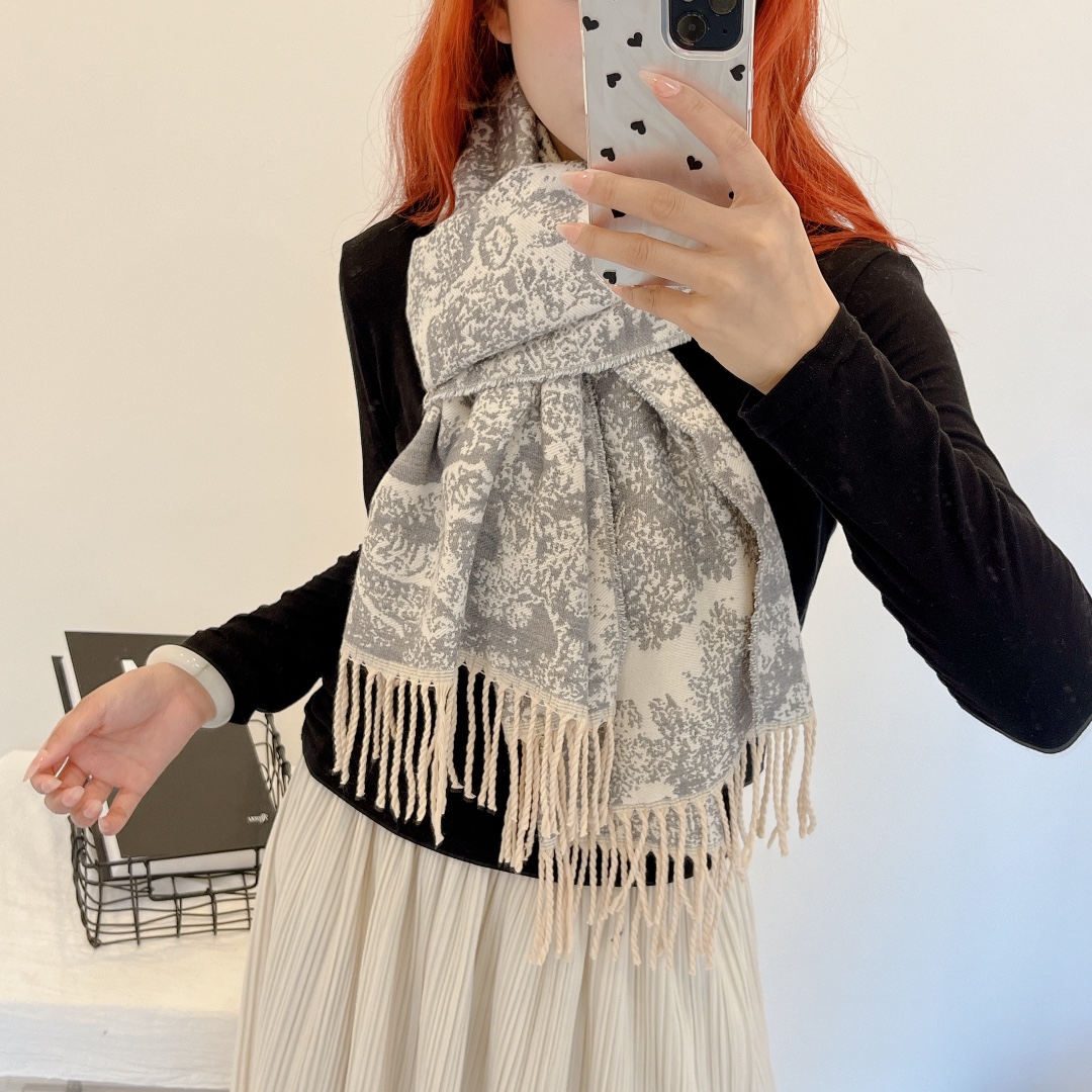 20031 scarf DIOR  $27 gallery