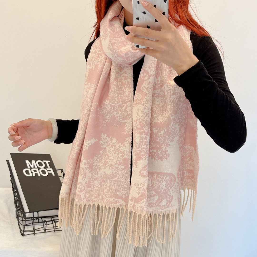 20031 scarf DIOR  $27 gallery