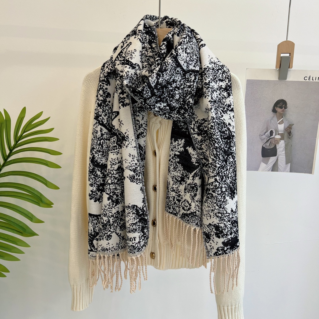 20031 scarf DIOR  $27 gallery
