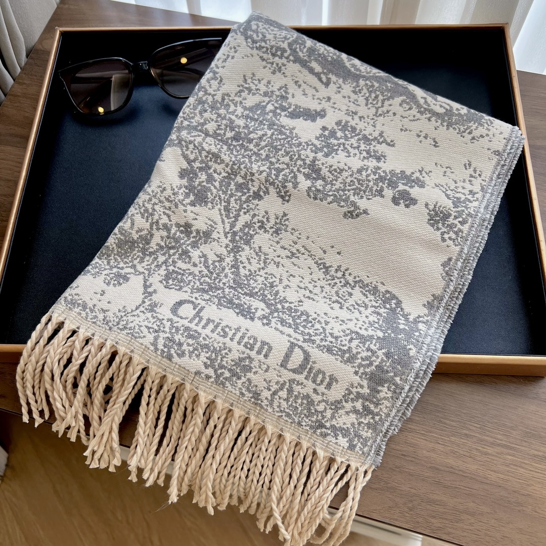 20031 scarf DIOR  $27 gallery