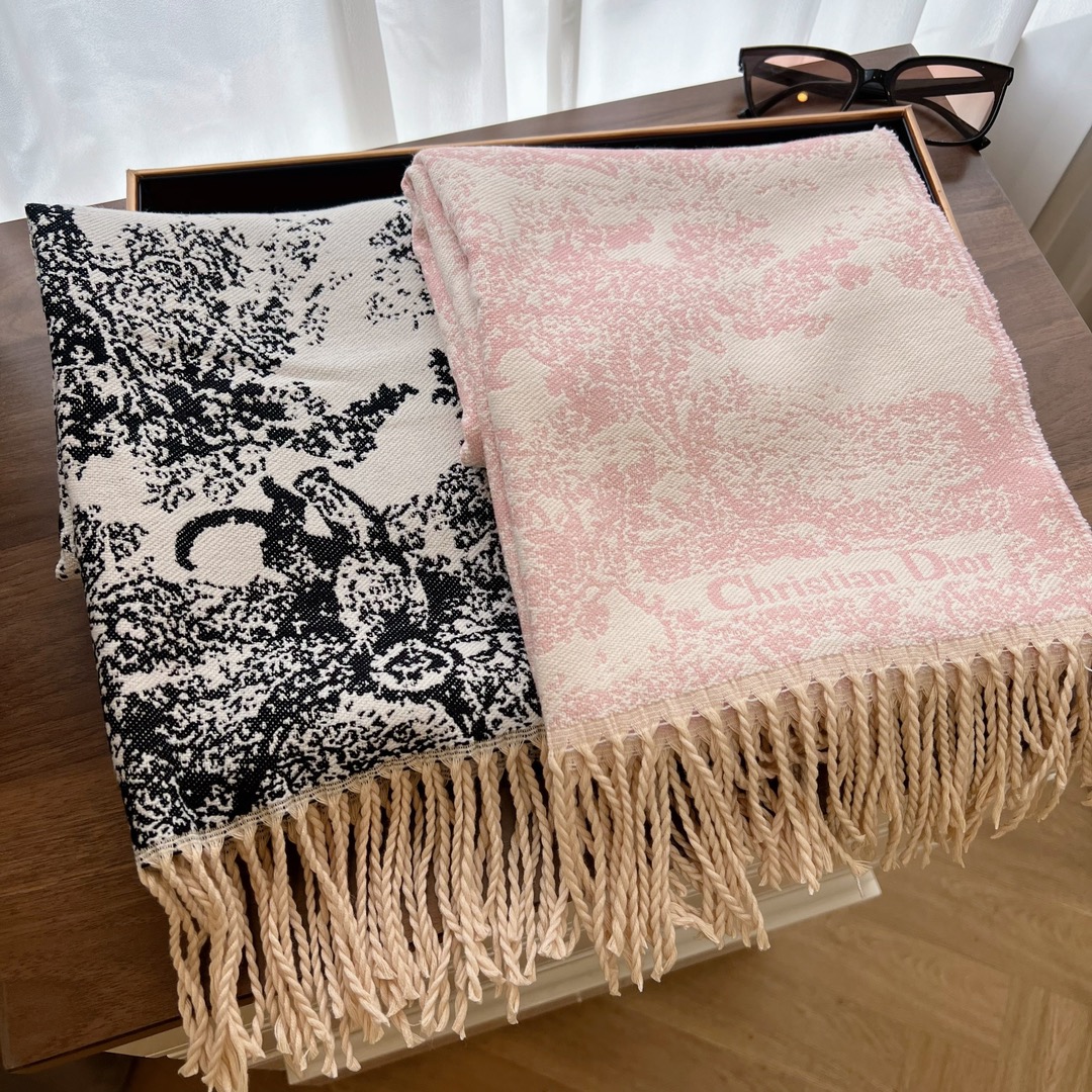 20031 scarf DIOR  $27 gallery