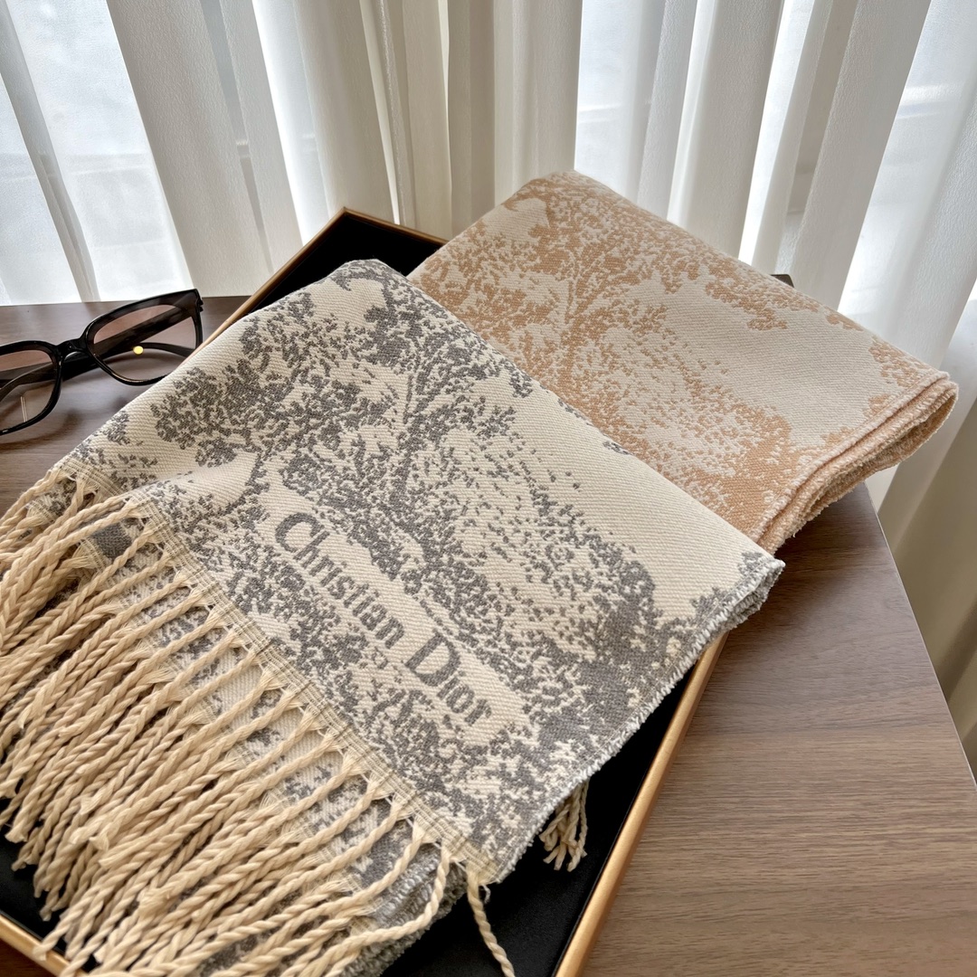 20031 scarf DIOR  $27 gallery