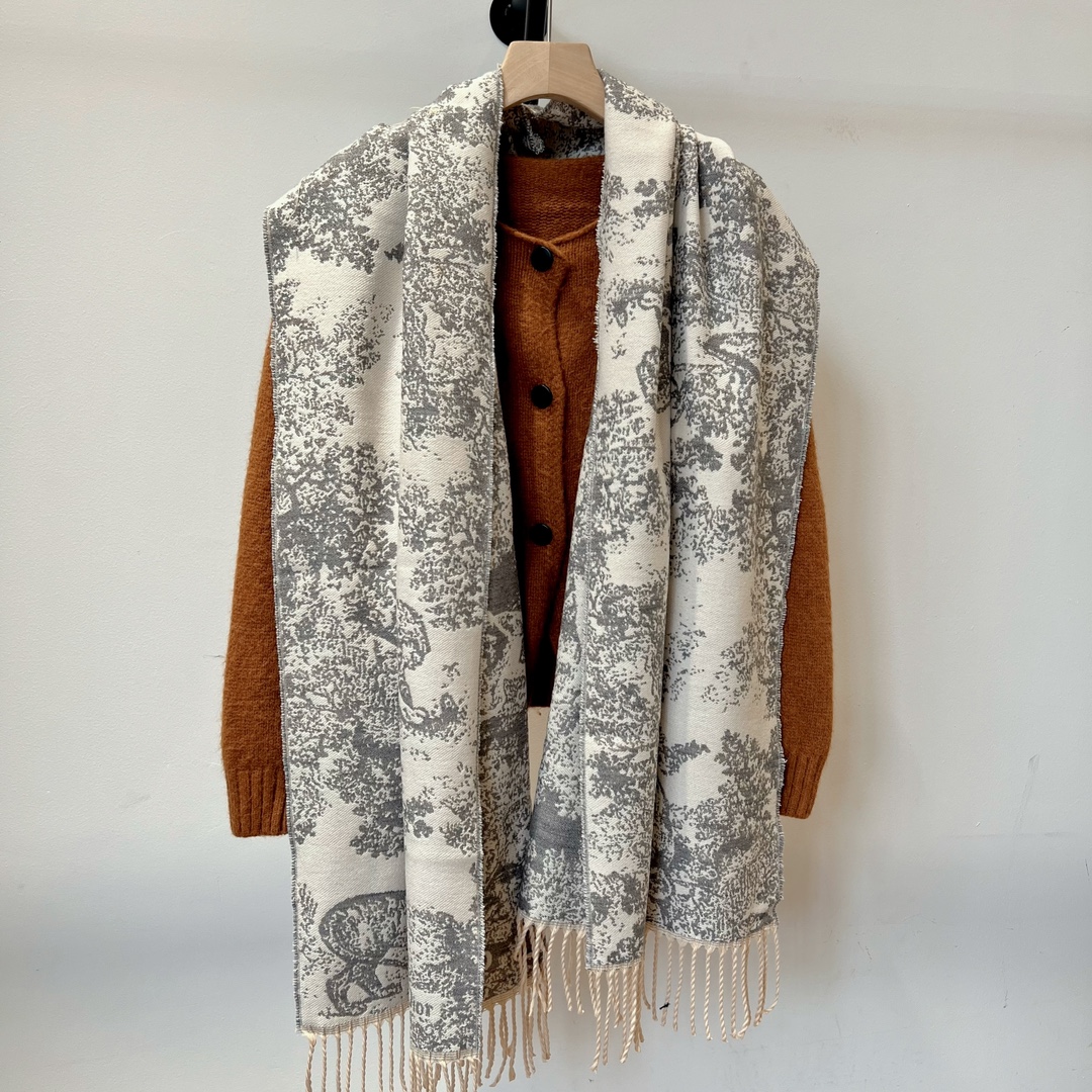 20031 scarf DIOR  $27 gallery