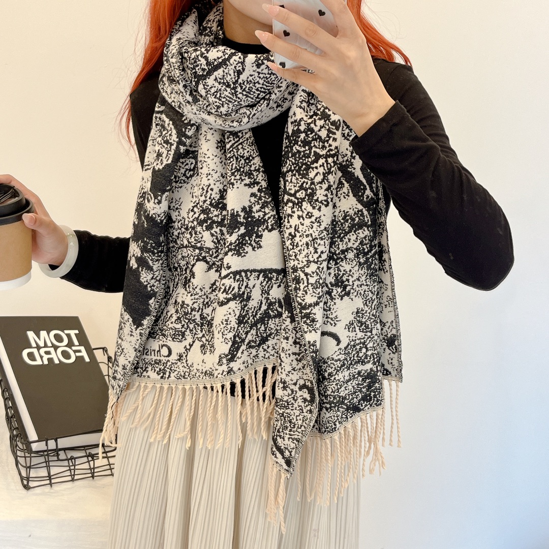 20031 scarf DIOR  $27 gallery