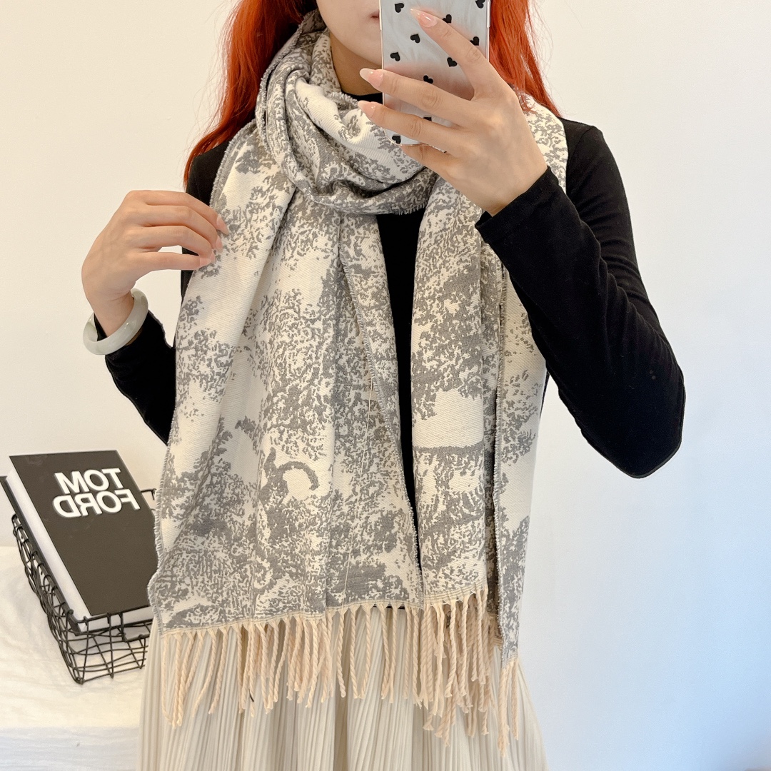 20031 scarf DIOR  $27 gallery