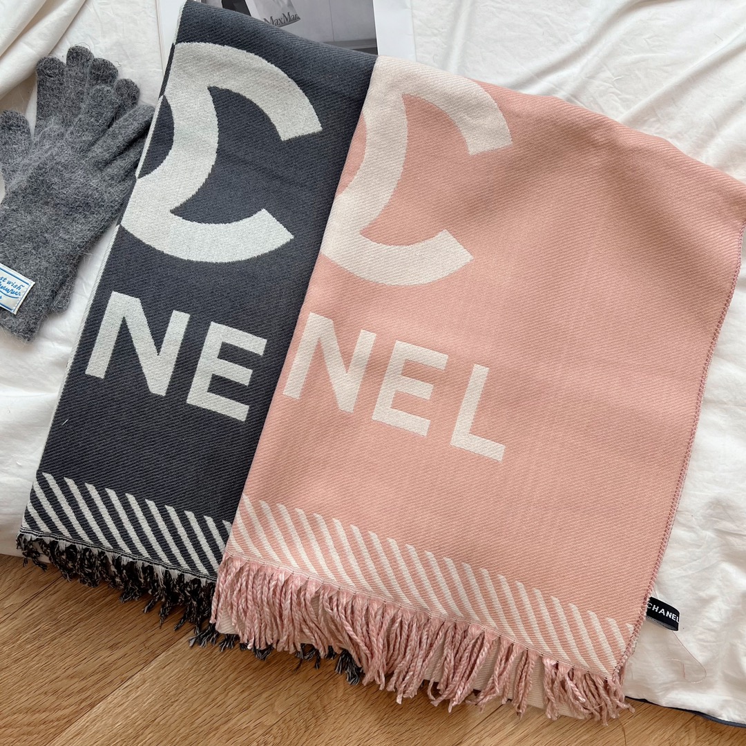 20034 Chanel scarf $27 gallery