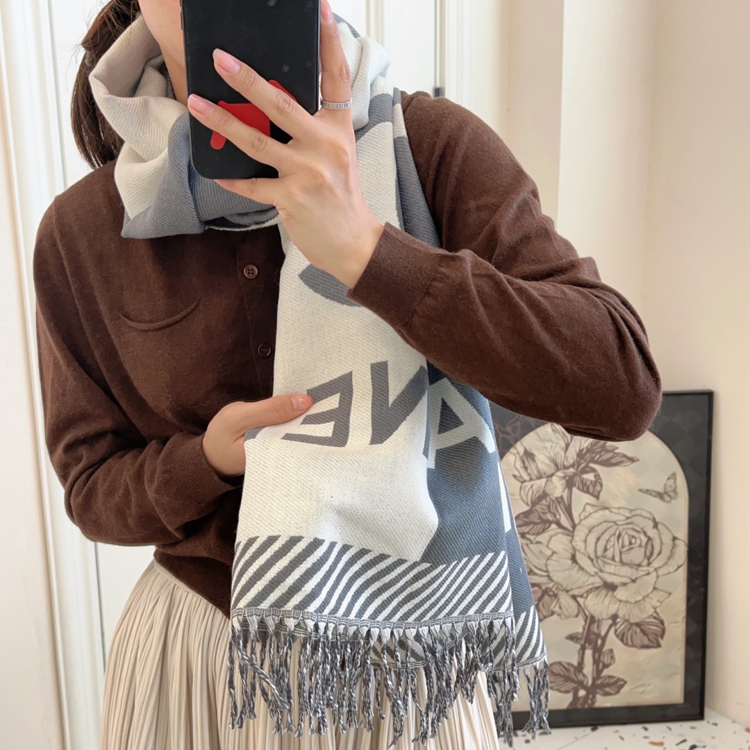 20034 Chanel scarf $27 gallery