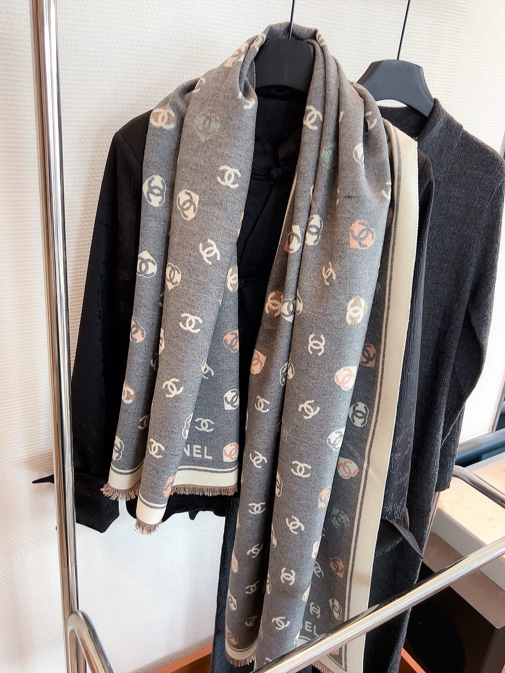 20036 Chanel scarf $27 gallery