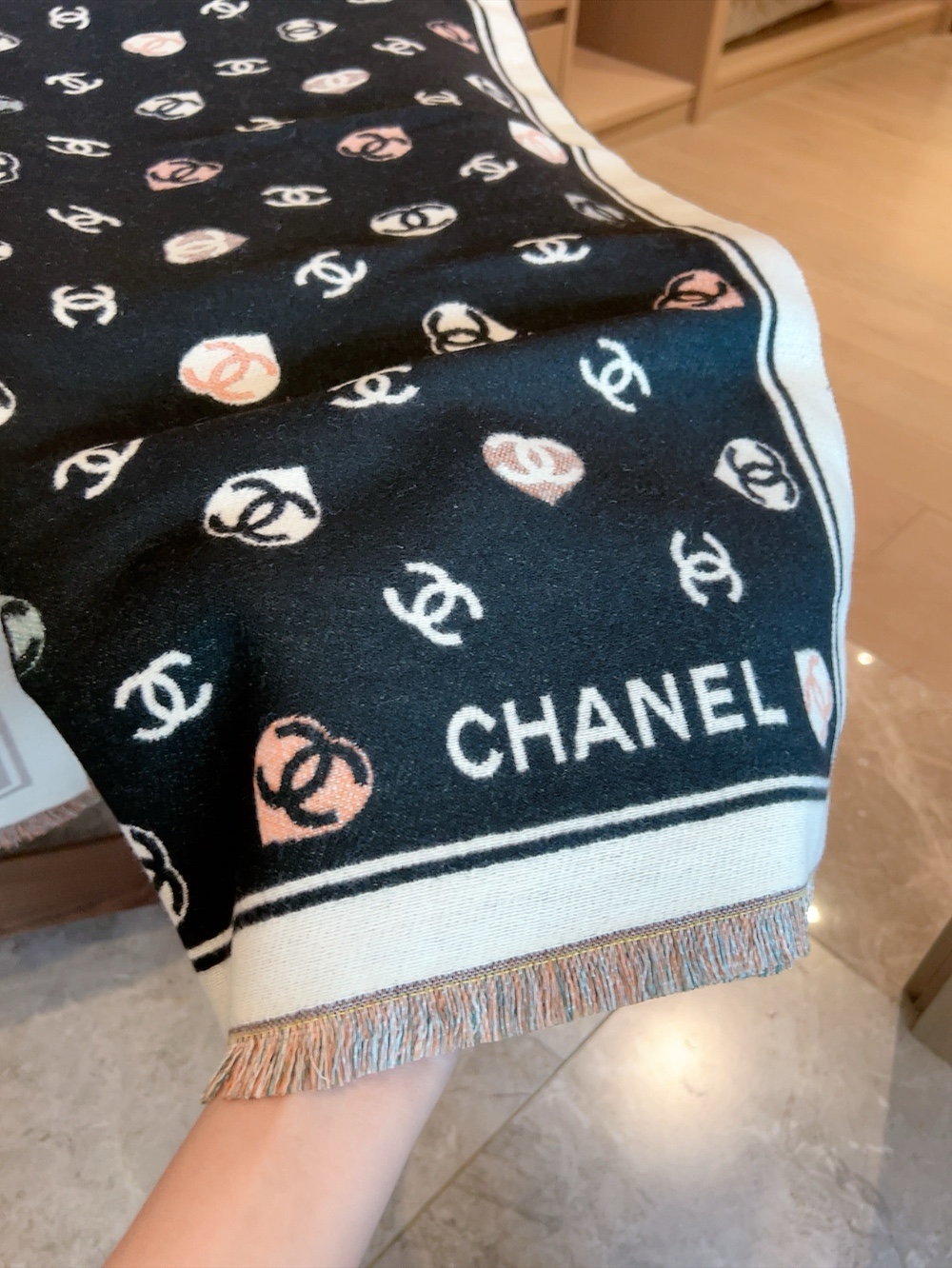 20036 Chanel scarf $27 gallery