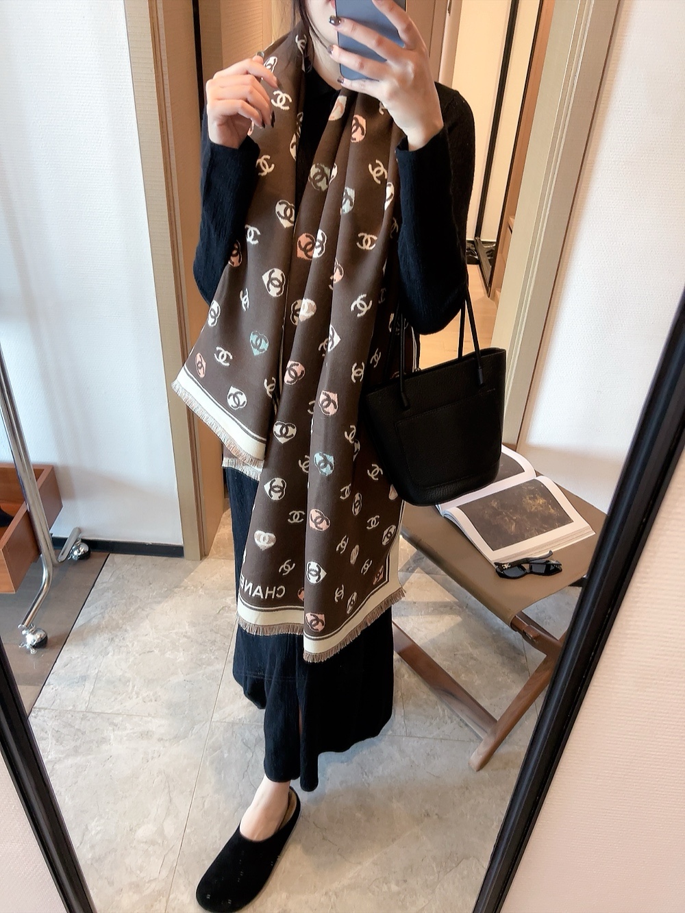 20036 Chanel scarf $27 gallery