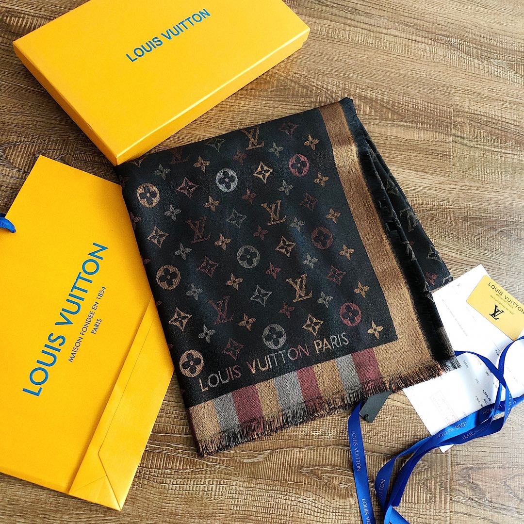 20037 Chanel LV $27 gallery