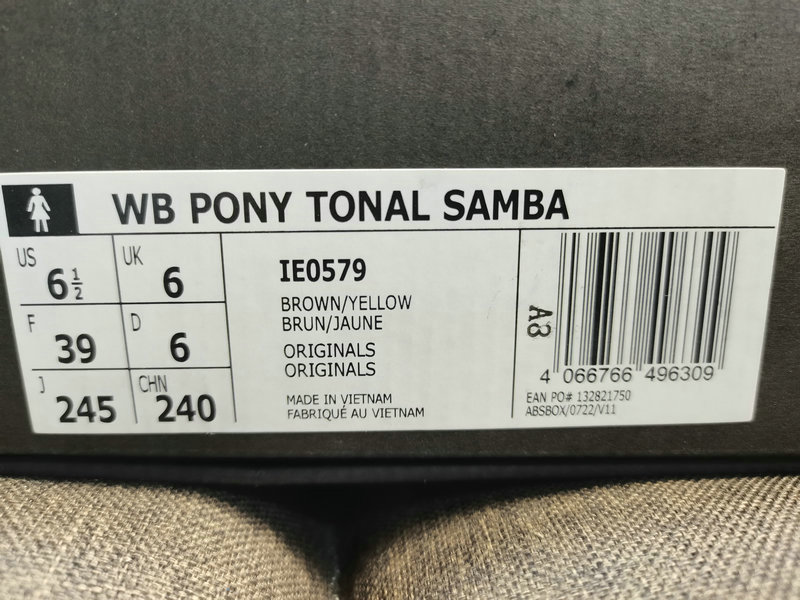 239  $65 Original WB Samba NUBUCK gallery