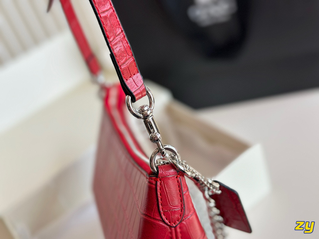 272 Coach $65 gallery