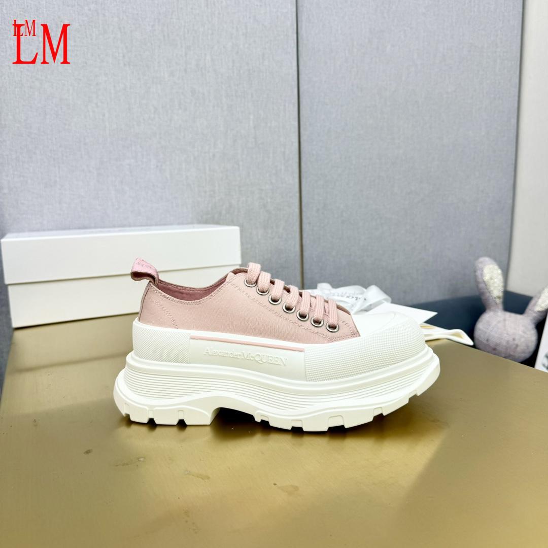 2891 Alexander McQueen  $68 gallery