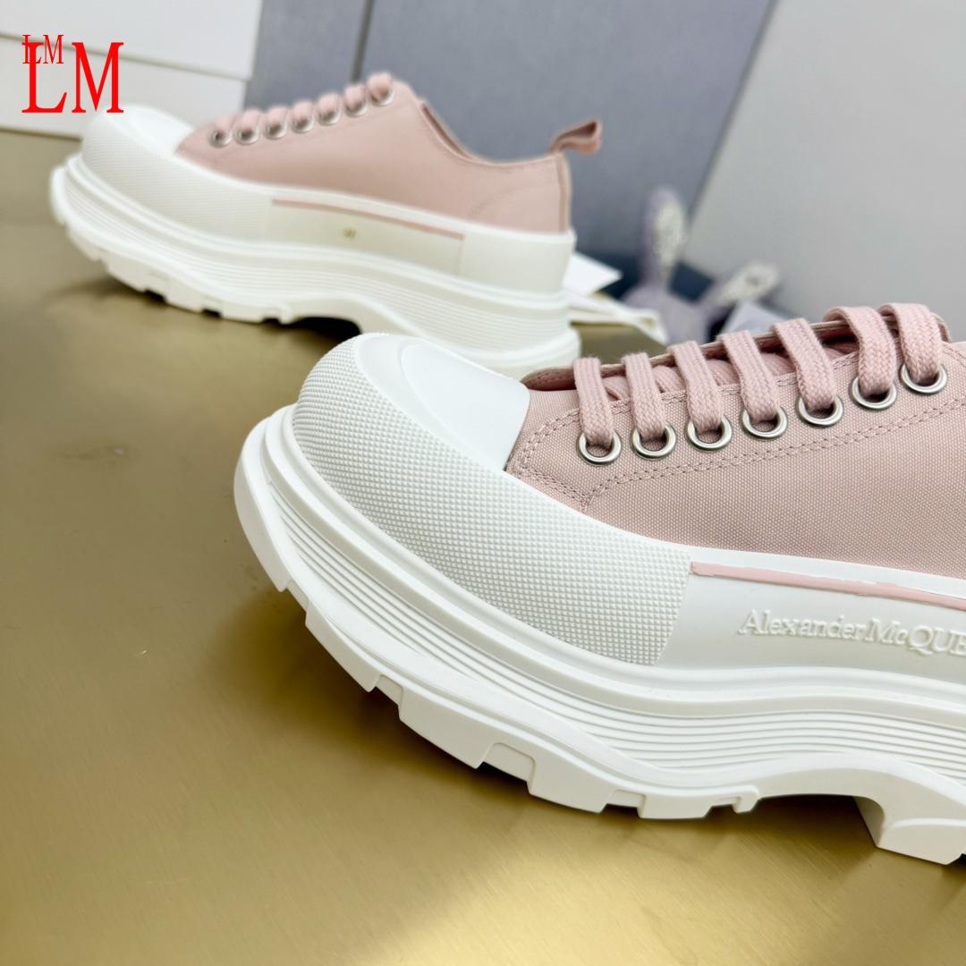 2891 Alexander McQueen  $68 gallery