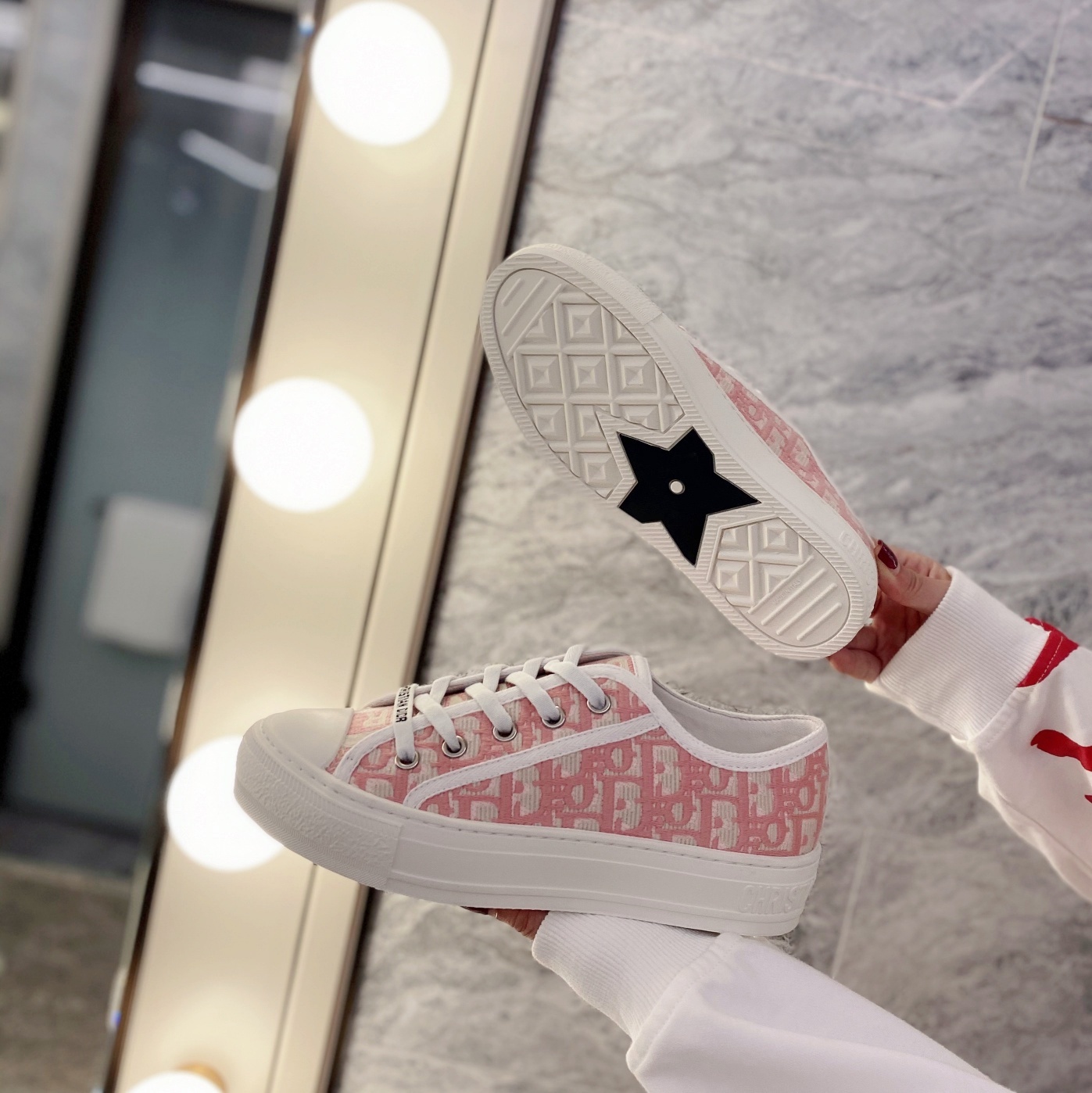 2893 $60 gallery