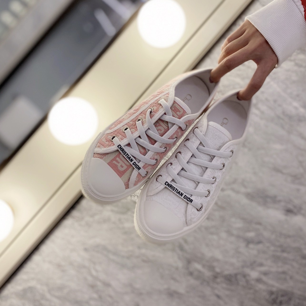 2893 $60 gallery