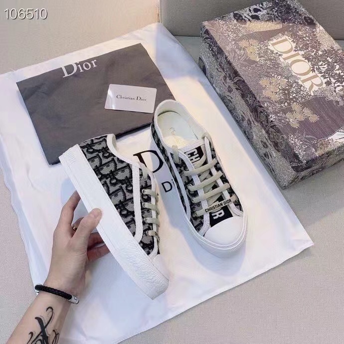 2893 $60 gallery