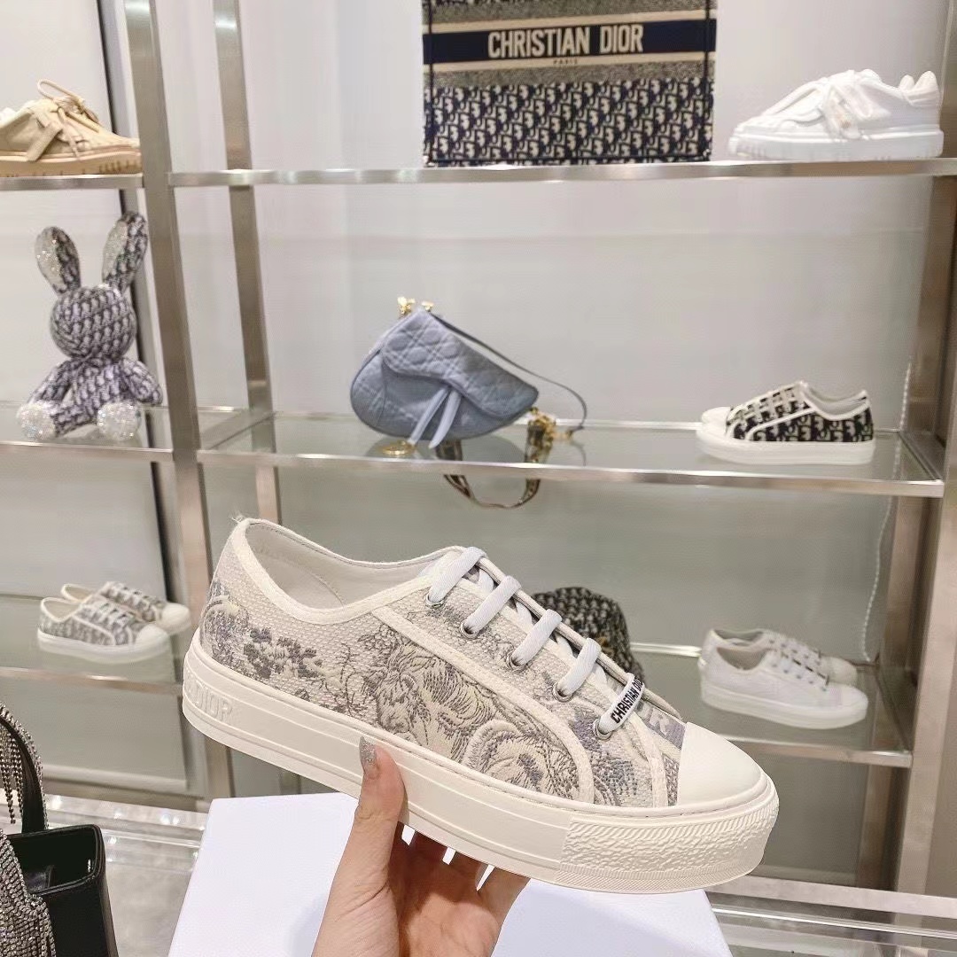 2893 $60 gallery