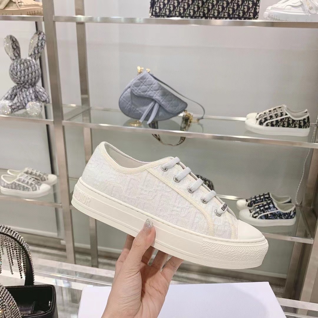 2893 $60 gallery