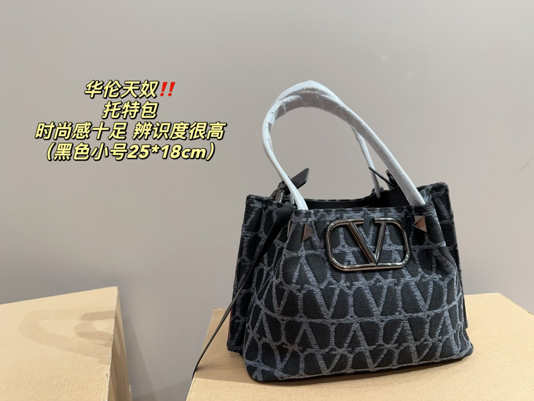 2907 $75 Valentino Tote Bag gallery